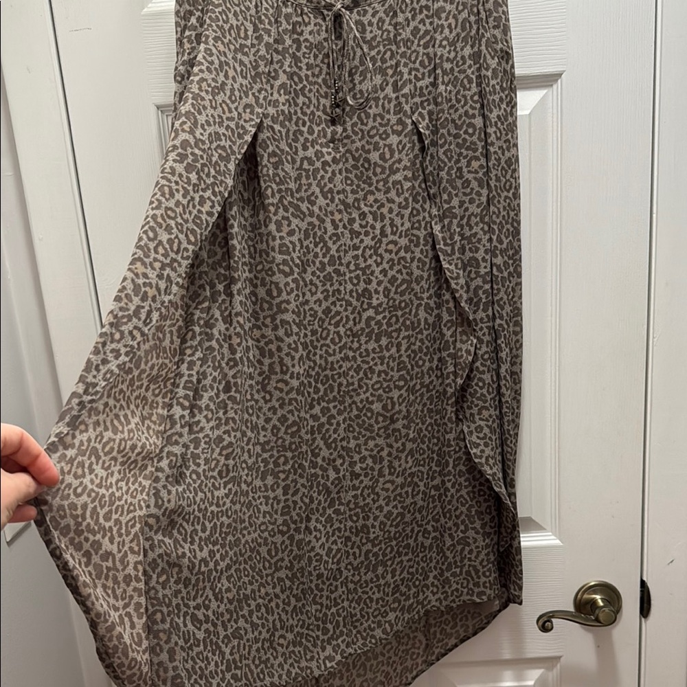 Leopard Print Maxi Skirt - Picture 3 of 4